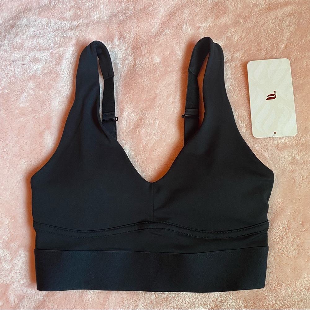 NWT all day every day sports bra